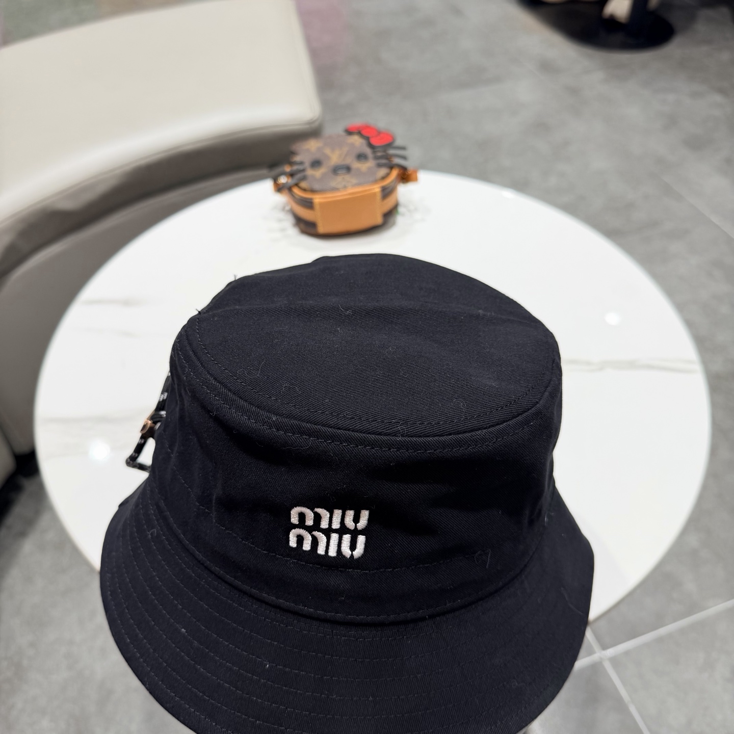 miumiu缪缪新款官网渔夫帽，头围57cm