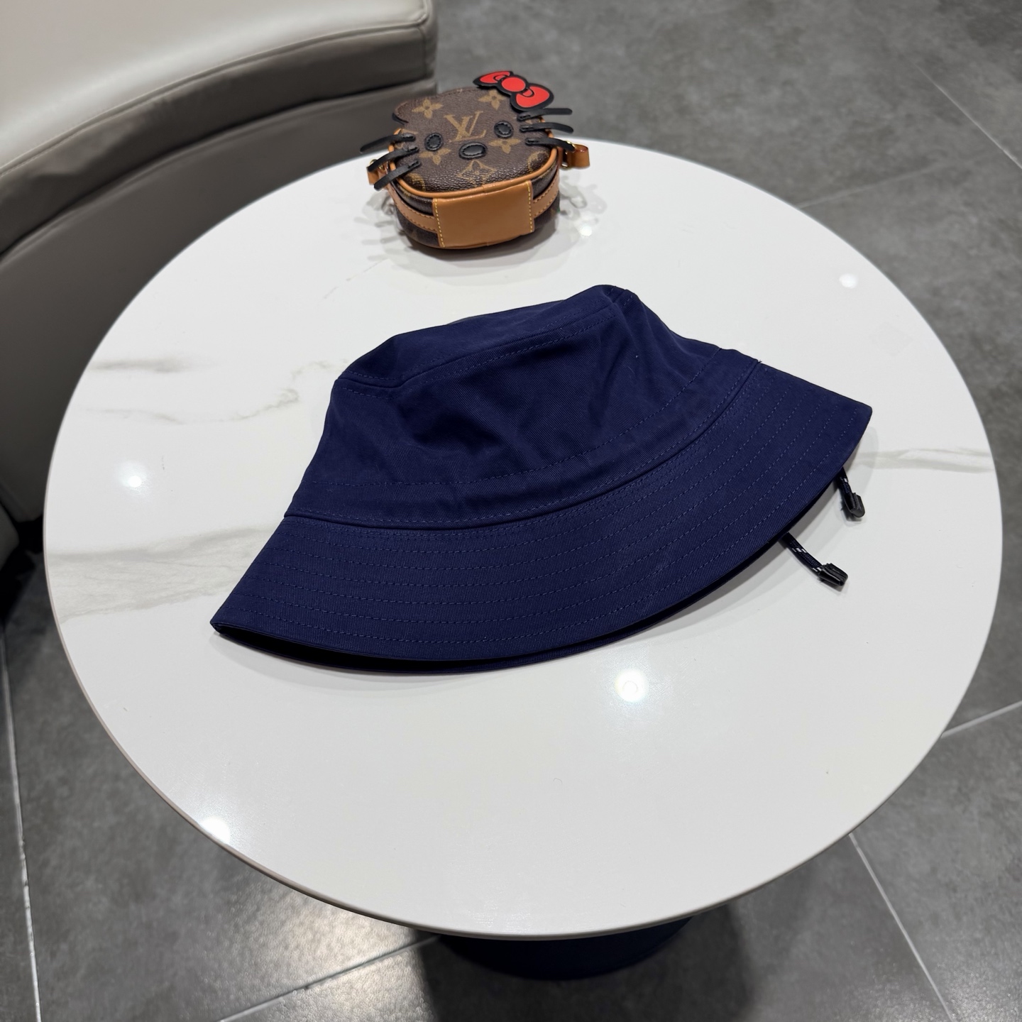 miumiu缪缪新款官网渔夫帽，头围57cm