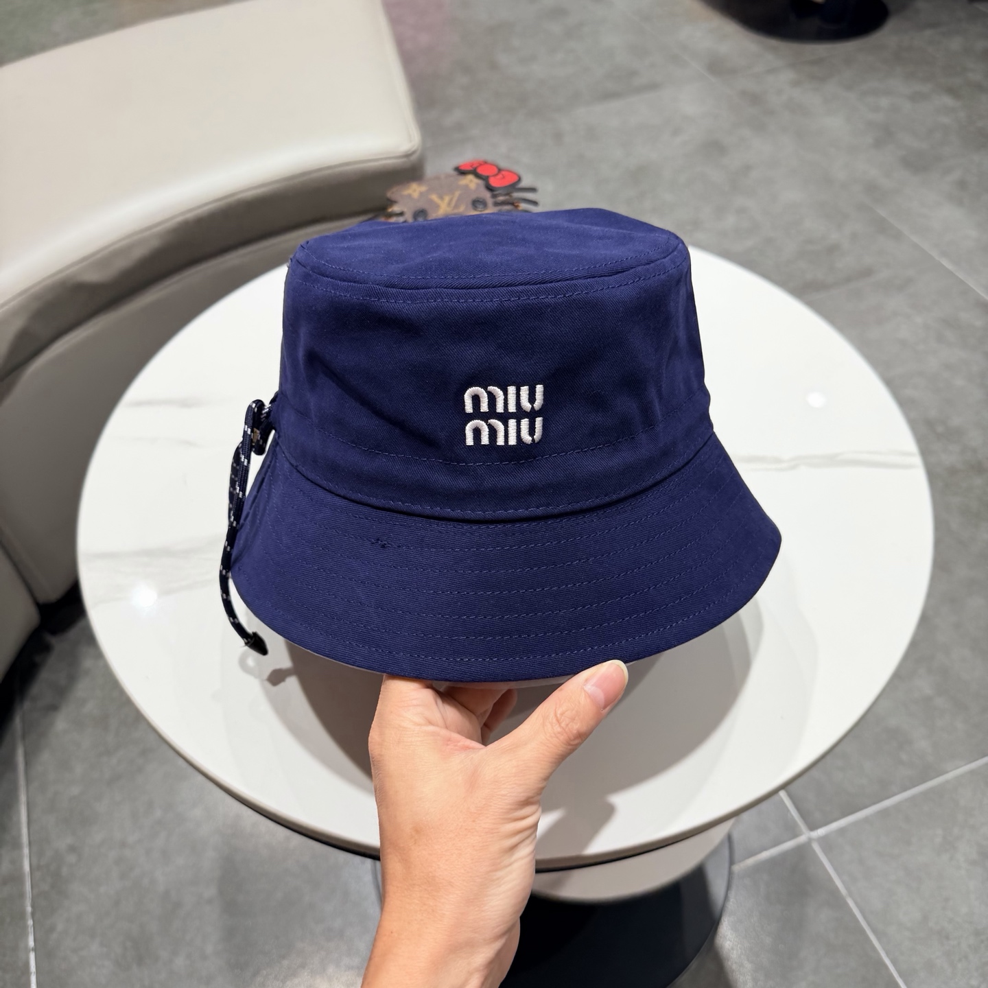 miumiu缪缪新款官网渔夫帽，头围57cm