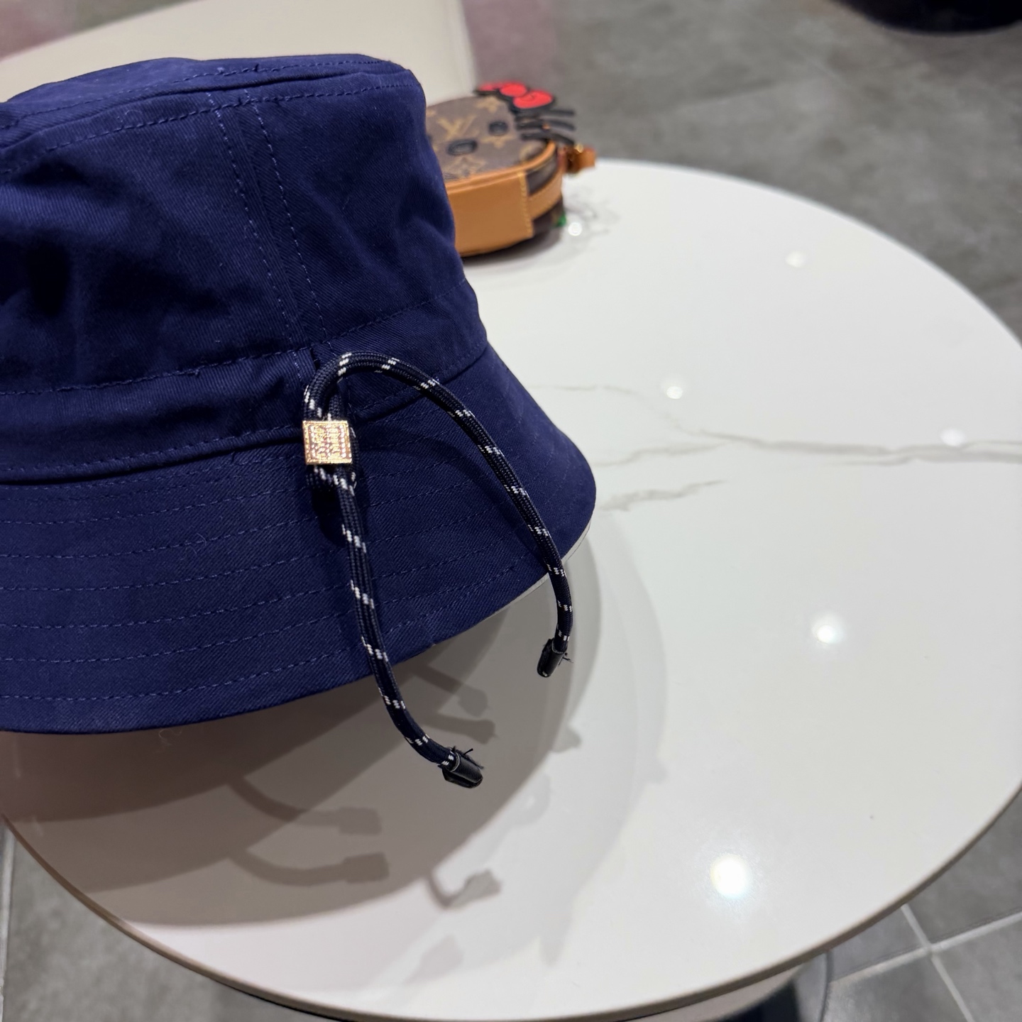 miumiu缪缪新款官网渔夫帽，头围57cm