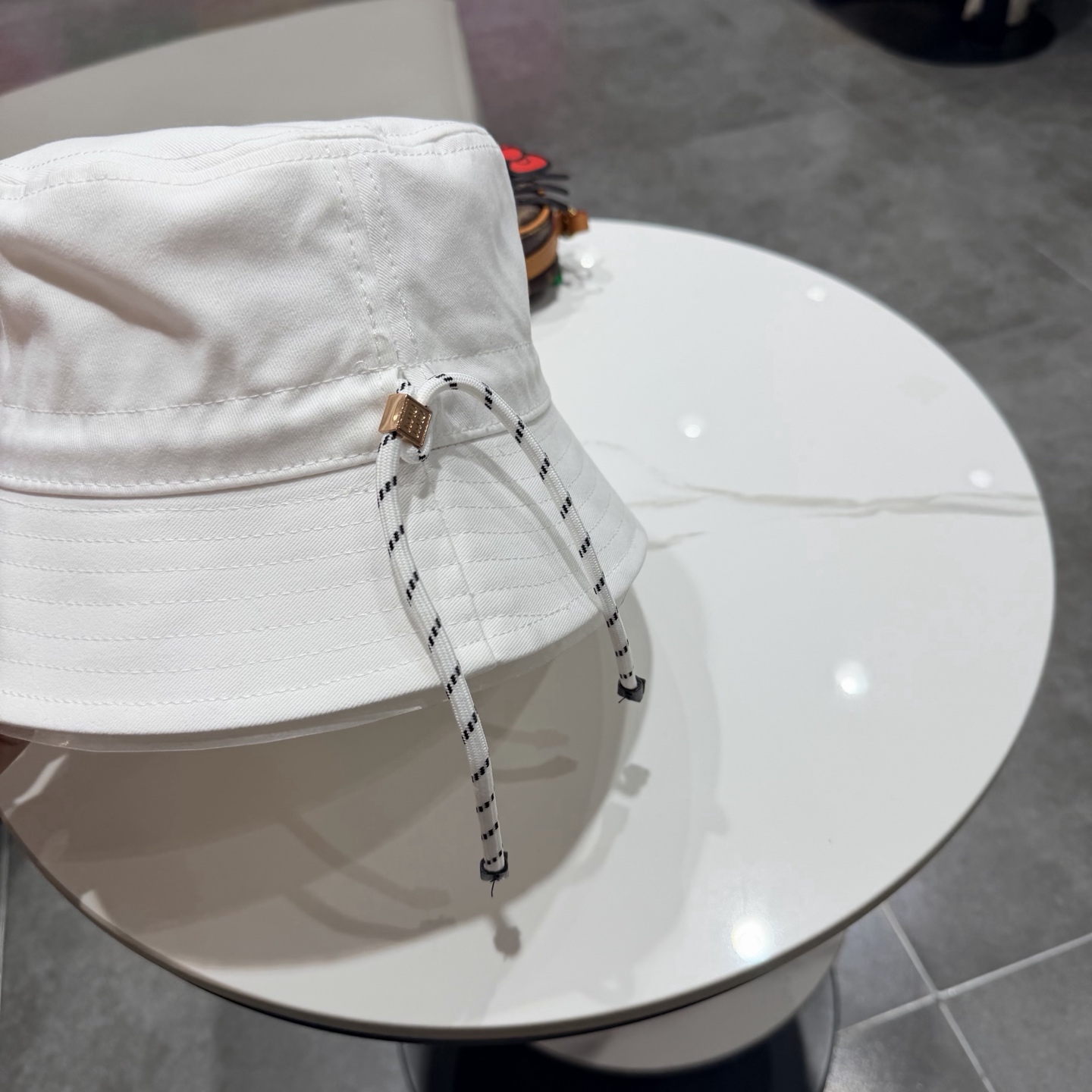 miumiu缪缪新款官网渔夫帽，头围57cm