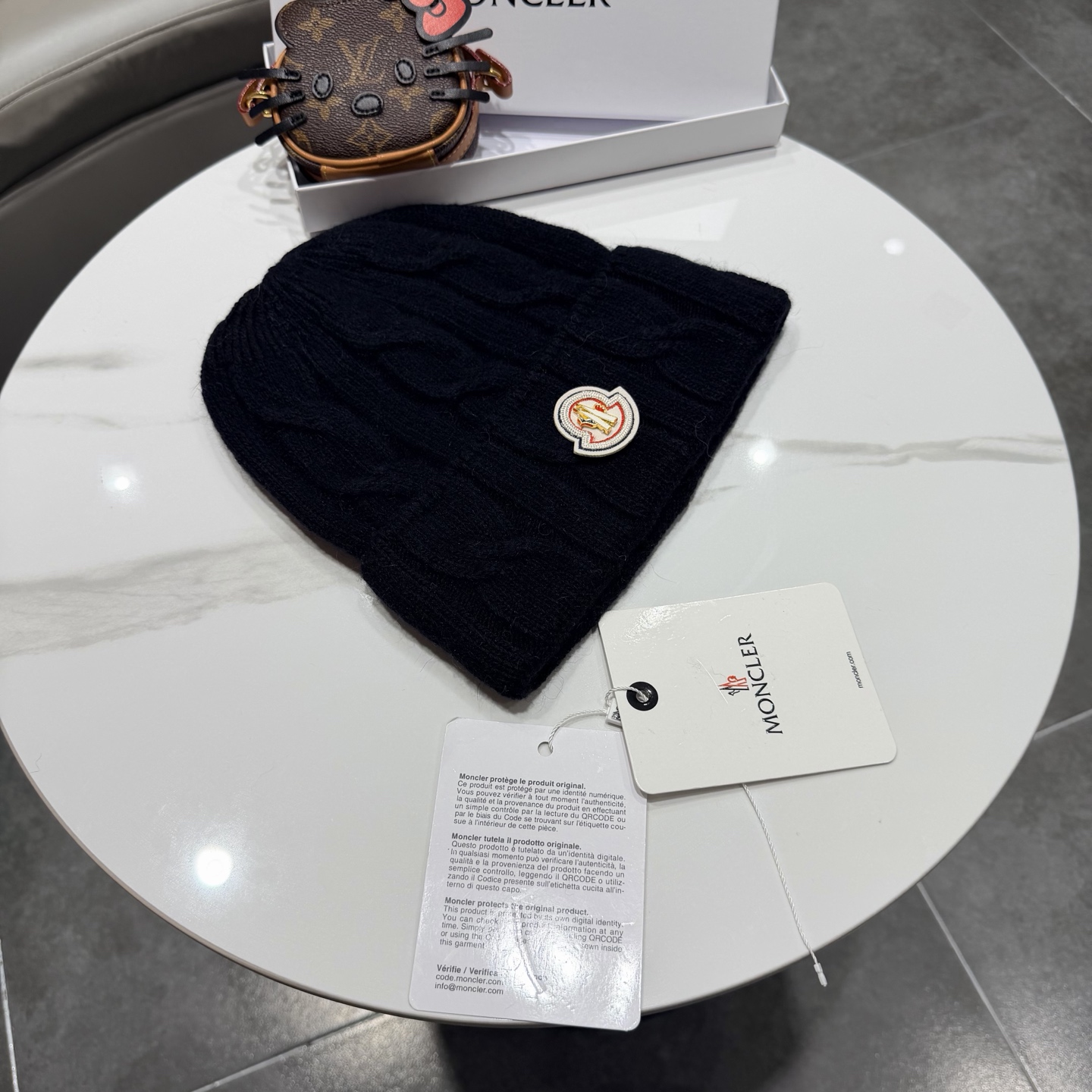 蒙口Moncler盟可睐💥官网经典针织帽，原单复刻.非常柔软亲肤，弹性很好💓有质感又非常百搭的款式~保暖的  羊绒毛线帽