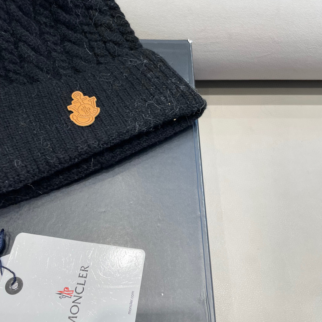 moncler韩版秋冬新款兔毛针织麻花纹毛线帽真狐狸毛球针织帽保暖百搭潮