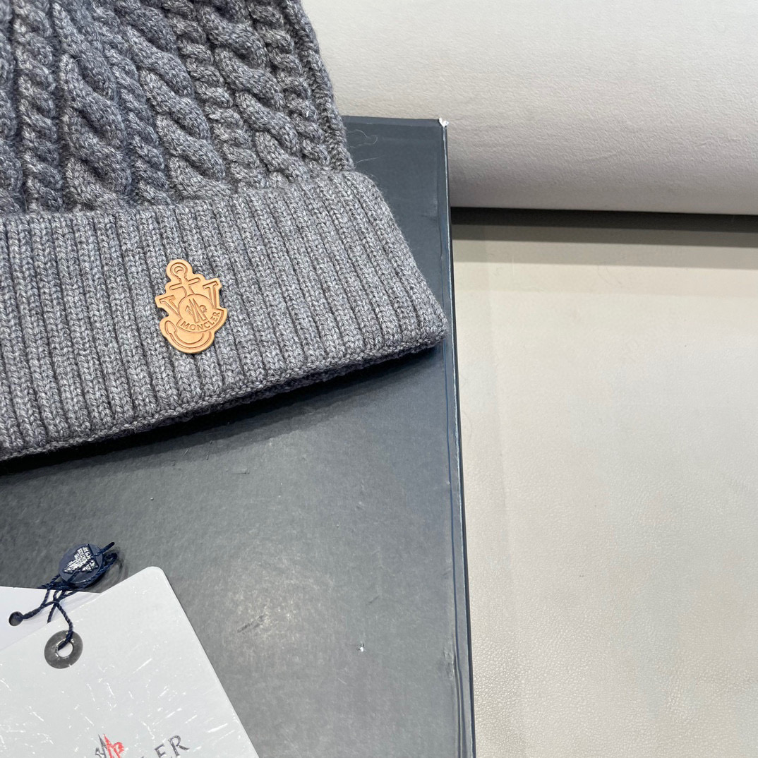 moncler韩版秋冬新款兔毛针织麻花纹毛线帽真狐狸毛球针织帽保暖百搭潮