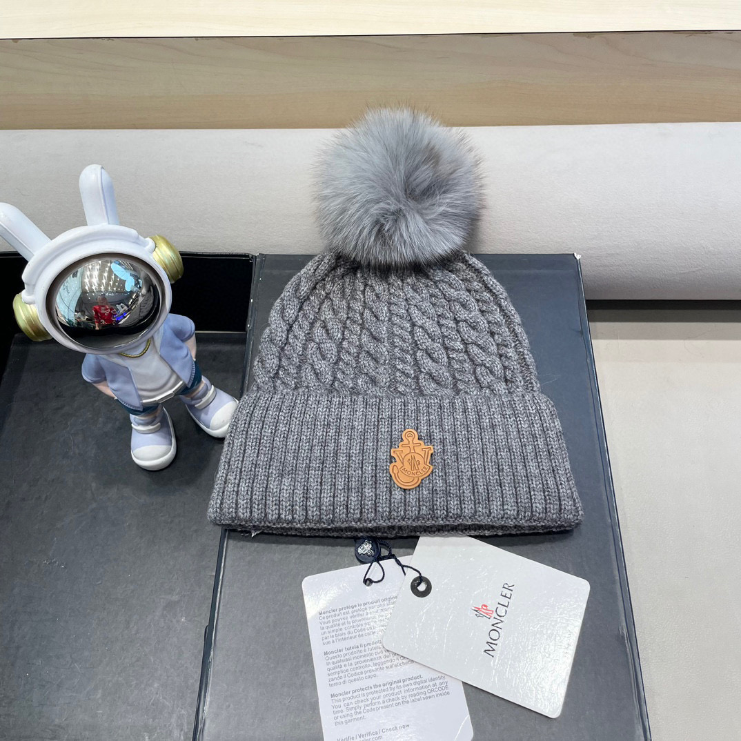 moncler韩版秋冬新款兔毛针织麻花纹毛线帽真狐狸毛球针织帽保暖百搭潮