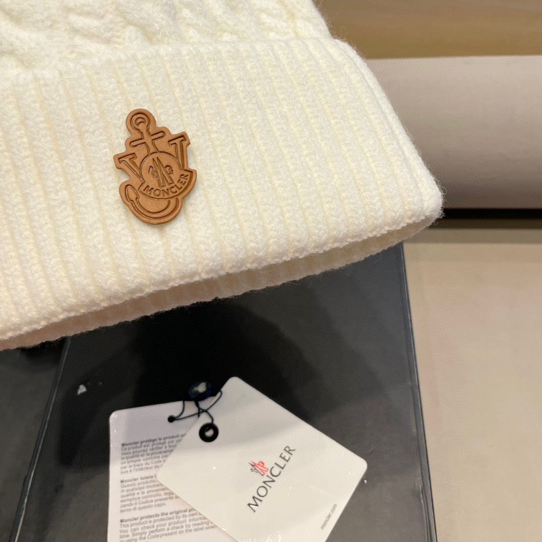 moncler韩版秋冬新款兔毛针织麻花纹毛线帽真狐狸毛球针织帽保暖百搭潮