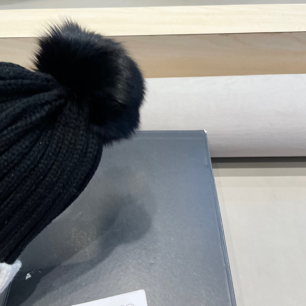 Chanel外贸出口日单秋冬嘻哈帽街头防寒带球针织帽卡通拼色冷帽