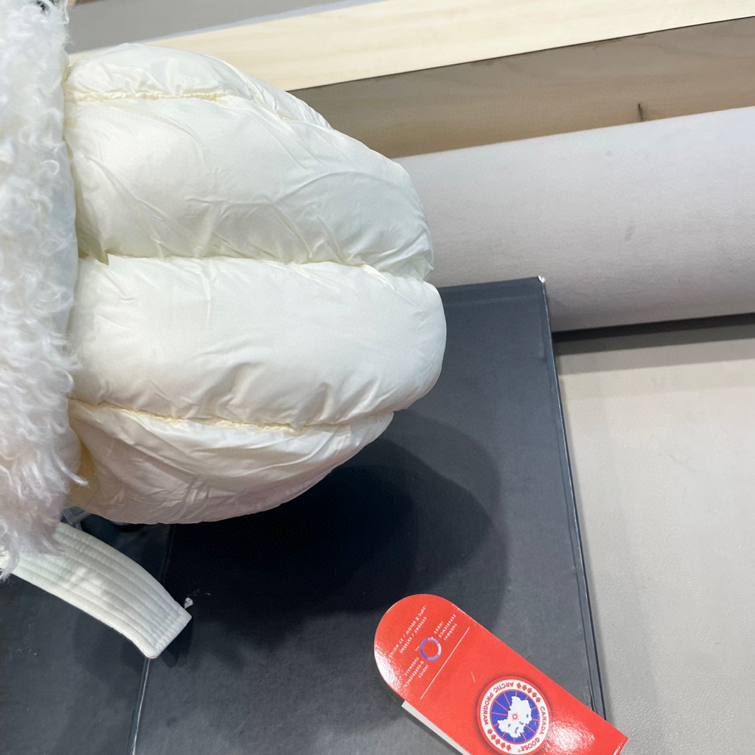 加拿大鹅🦢羽绒雷锋帽女冬季韩版显脸小保暖毛绒帽加绒护耳滑雪帽子