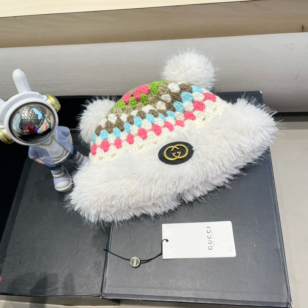Gucci森系米奇毛球耳朵手工针织熊熊帽子女冬季毛绒保暖新款加厚护耳帽