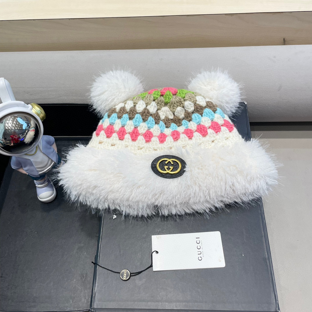Gucci森系米奇毛球耳朵手工针织熊熊帽子女冬季毛绒保暖新款加厚护耳帽