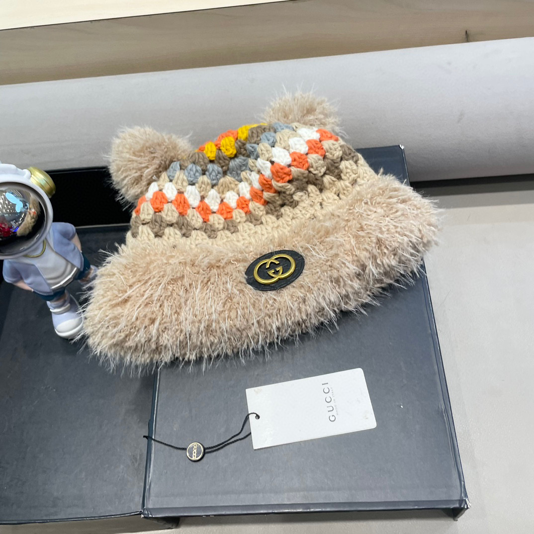 Gucci森系米奇毛球耳朵手工针织熊熊帽子女冬季毛绒保暖新款加厚护耳帽