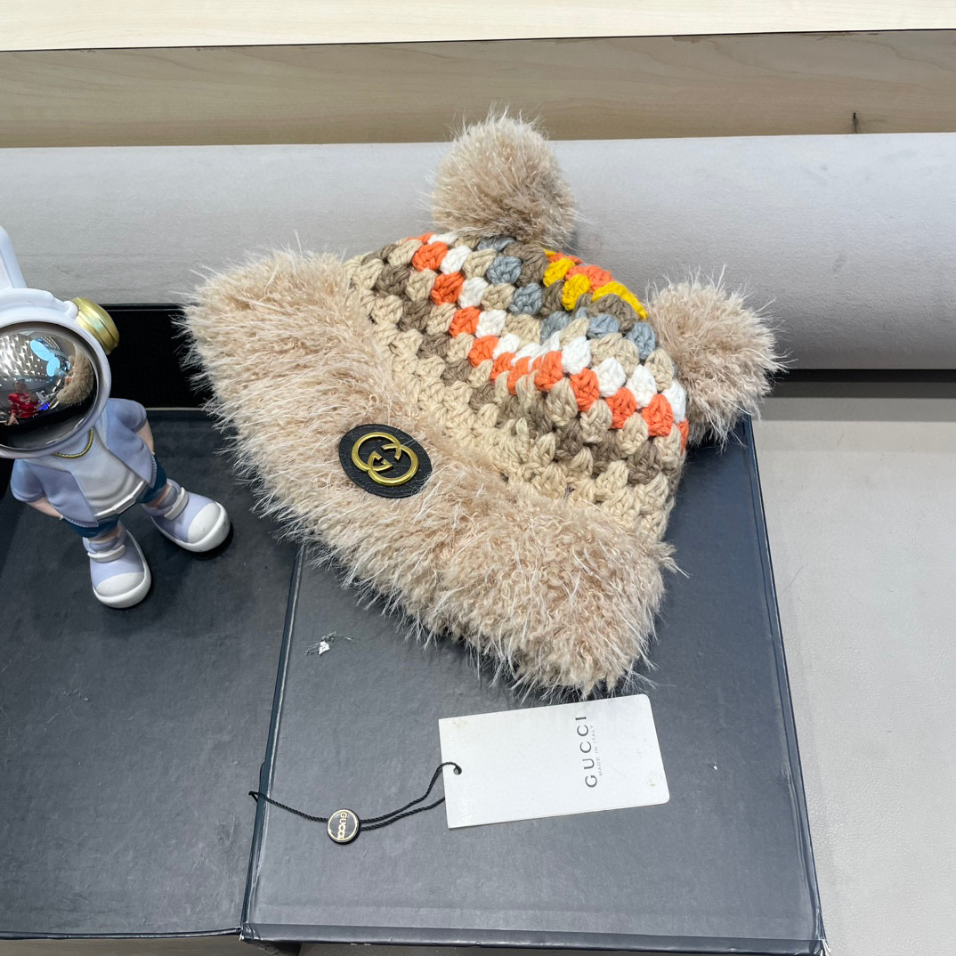 Gucci森系米奇毛球耳朵手工针织熊熊帽子女冬季毛绒保暖新款加厚护耳帽