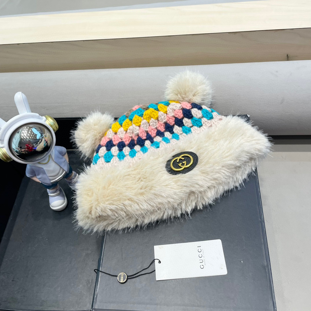 Gucci森系米奇毛球耳朵手工针织熊熊帽子女冬季毛绒保暖新款加厚护耳帽