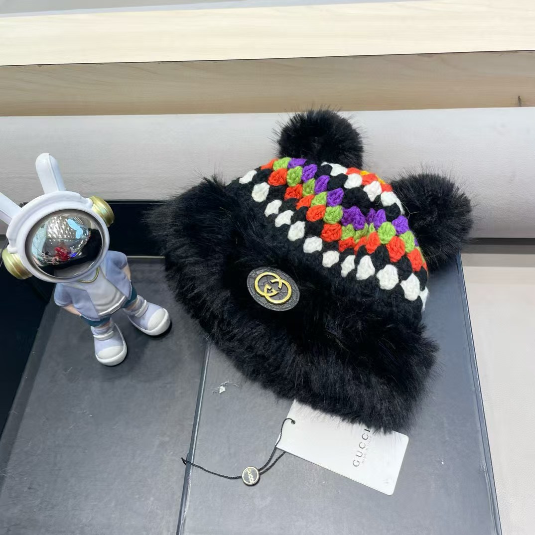 Gucci森系米奇毛球耳朵手工针织熊熊帽子女冬季毛绒保暖新款加厚护耳帽