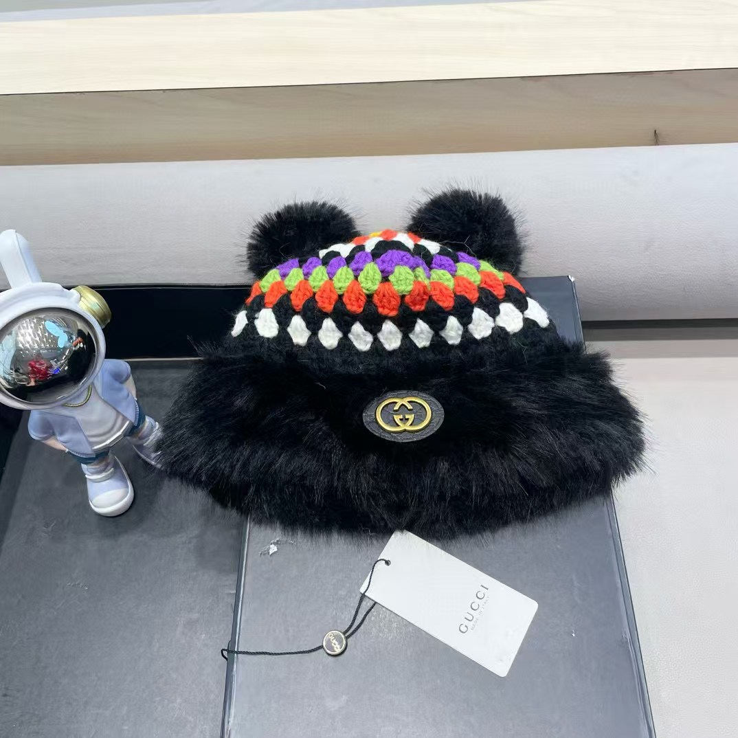 Gucci森系米奇毛球耳朵手工针织熊熊帽子女冬季毛绒保暖新款加厚护耳帽