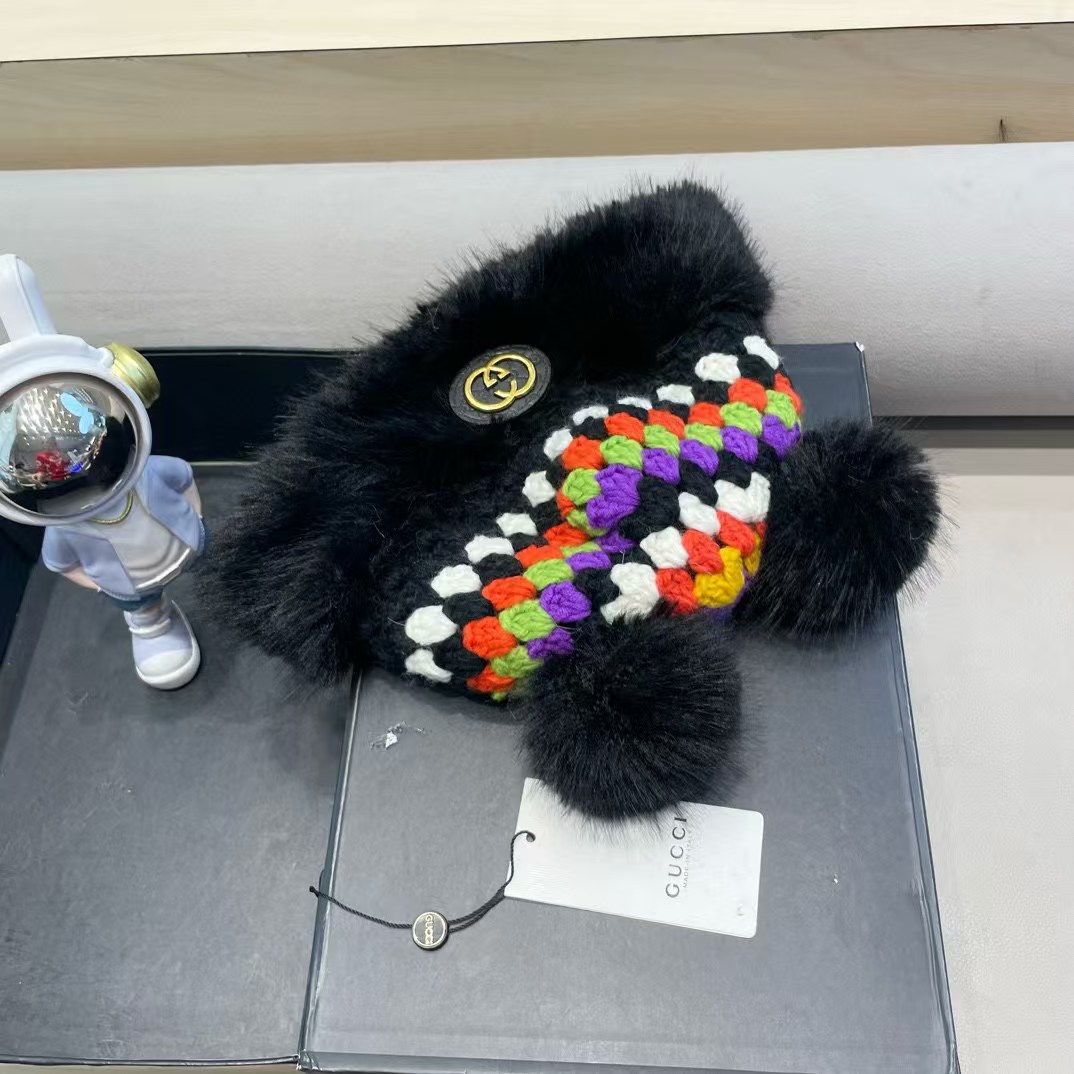 Gucci森系米奇毛球耳朵手工针织熊熊帽子女冬季毛绒保暖新款加厚护耳帽