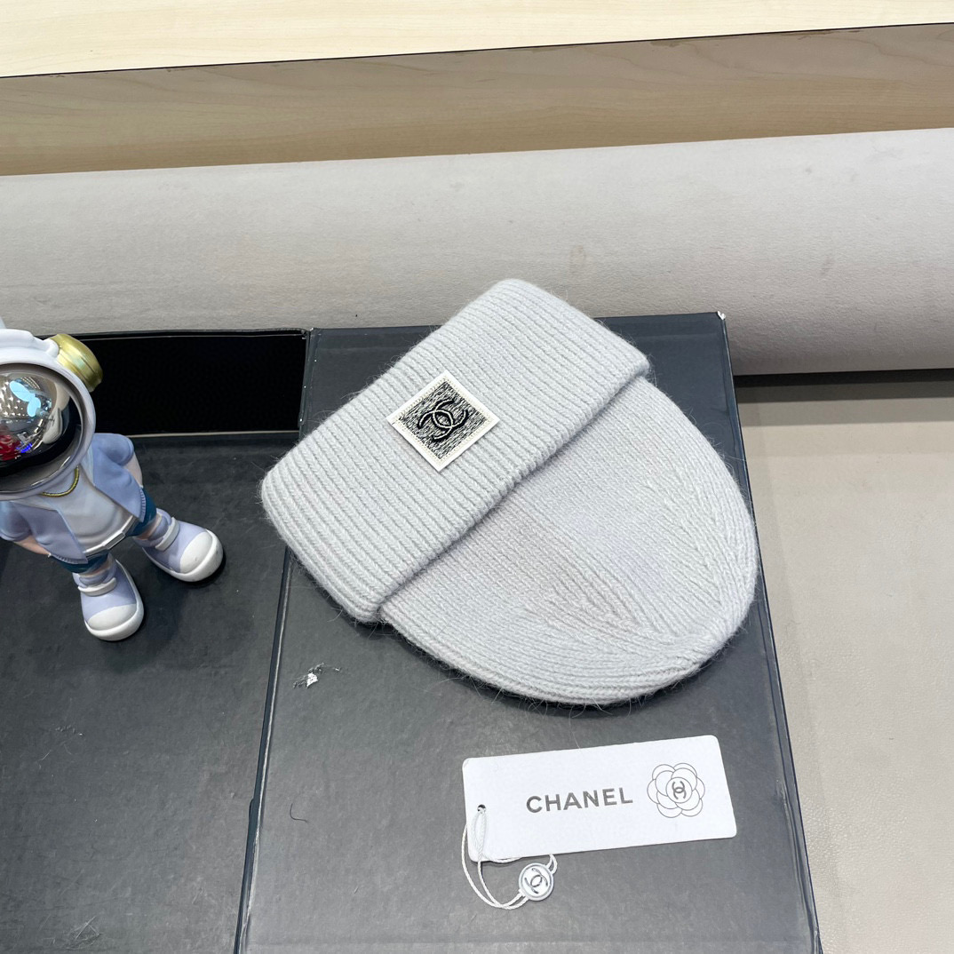 Chanel韩国出口定制~青苹果兔毛针织帽女冬季保暖护耳包头帽薄荷绿冷帽