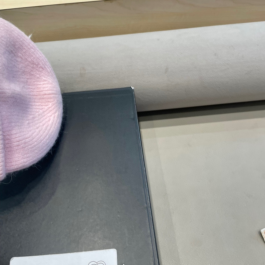 Chanel韩国出口定制~青苹果兔毛针织帽女冬季保暖护耳包头帽薄荷绿冷帽