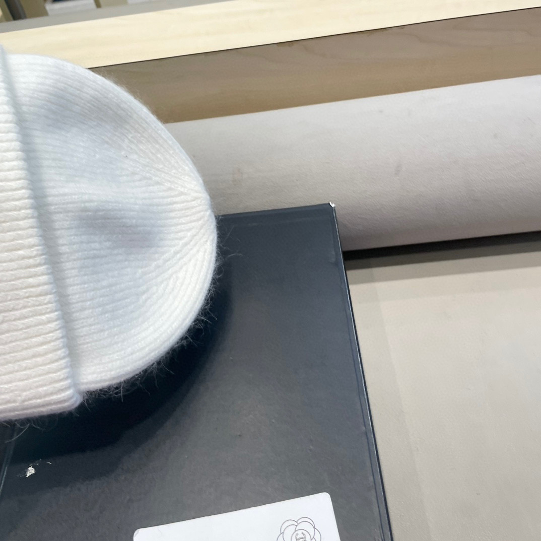 Chanel韩国出口定制~青苹果兔毛针织帽女冬季保暖护耳包头帽薄荷绿冷帽