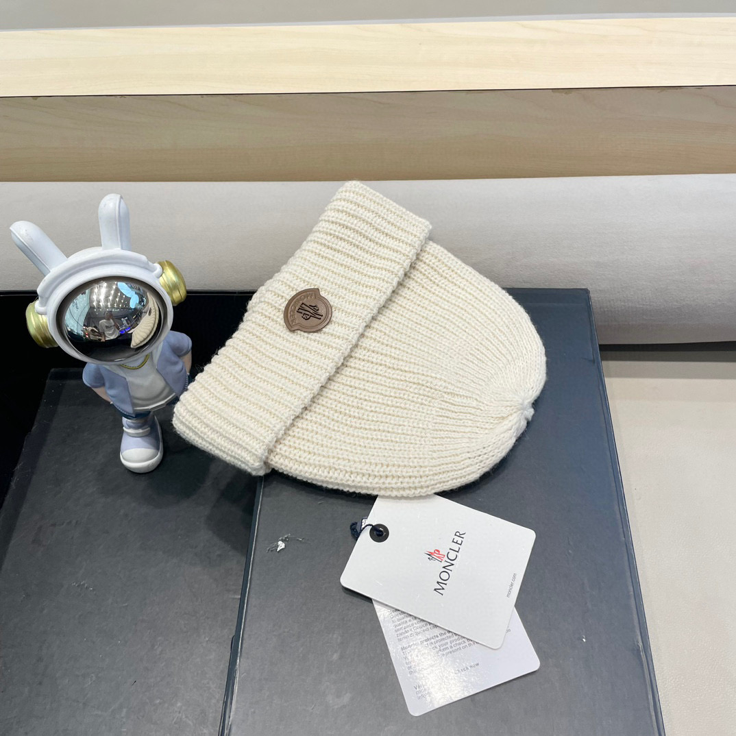 moncler 秋冬季新款韩版简约百搭针织帽子女防寒保暖护耳时尚毛线帽