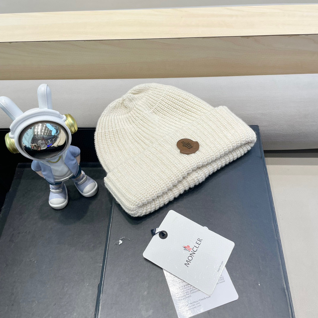 moncler 秋冬季新款韩版简约百搭针织帽子女防寒保暖护耳时尚毛线帽