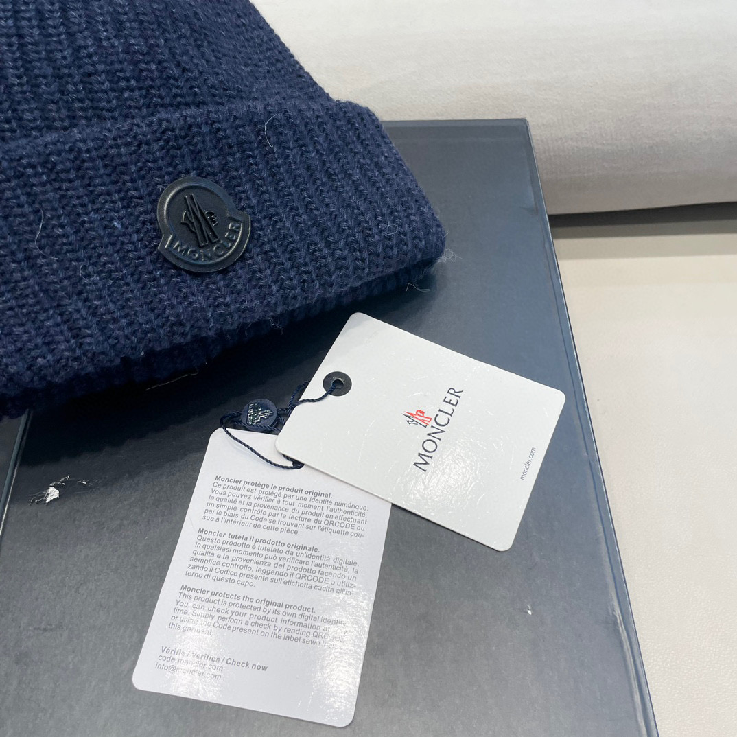 moncler 年秋冬季新款韩版简约百搭针织帽子女防寒保暖护耳时尚毛线帽