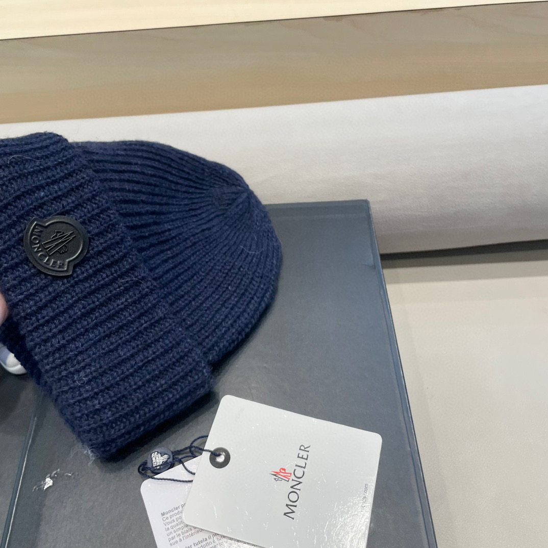 moncler 年秋冬季新款韩版简约百搭针织帽子女防寒保暖护耳时尚毛线帽
