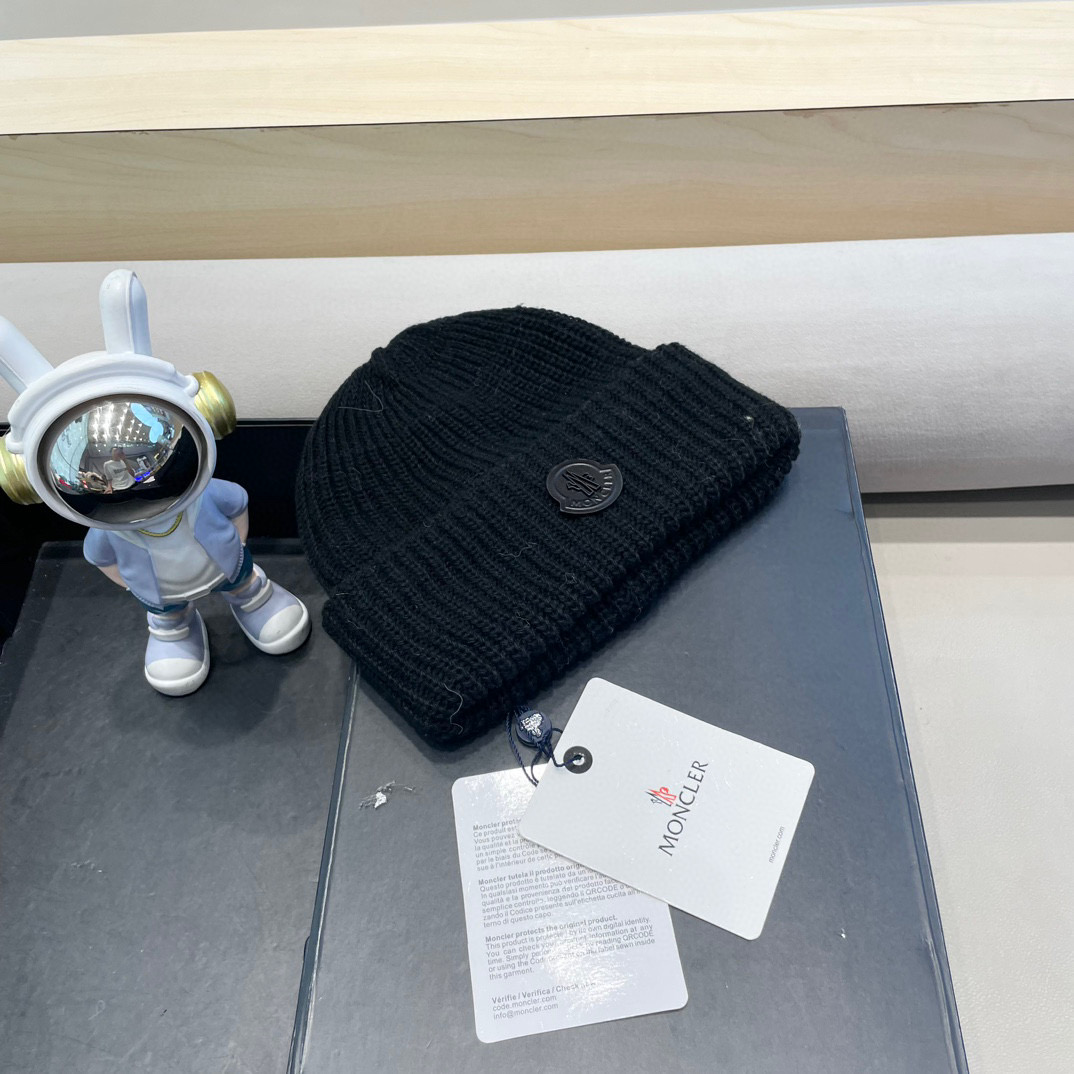 moncler 年秋冬季新款韩版简约百搭针织帽子女防寒保暖护耳时尚毛线帽
