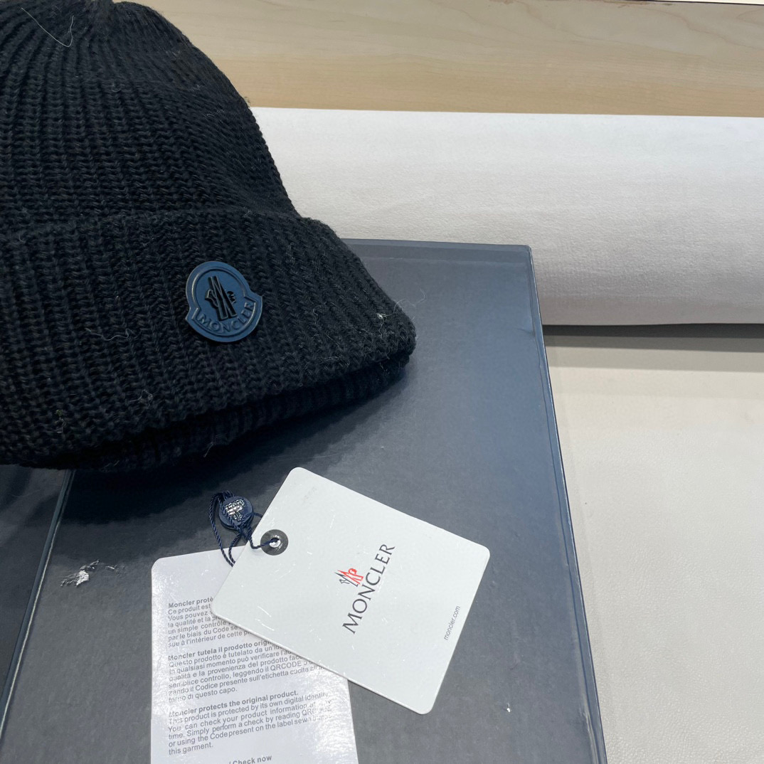 moncler 年秋冬季新款韩版简约百搭针织帽子女防寒保暖护耳时尚毛线帽