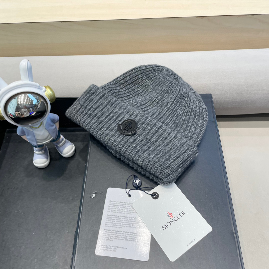 moncler 年秋冬季新款韩版简约百搭针织帽子女防寒保暖护耳时尚毛线帽