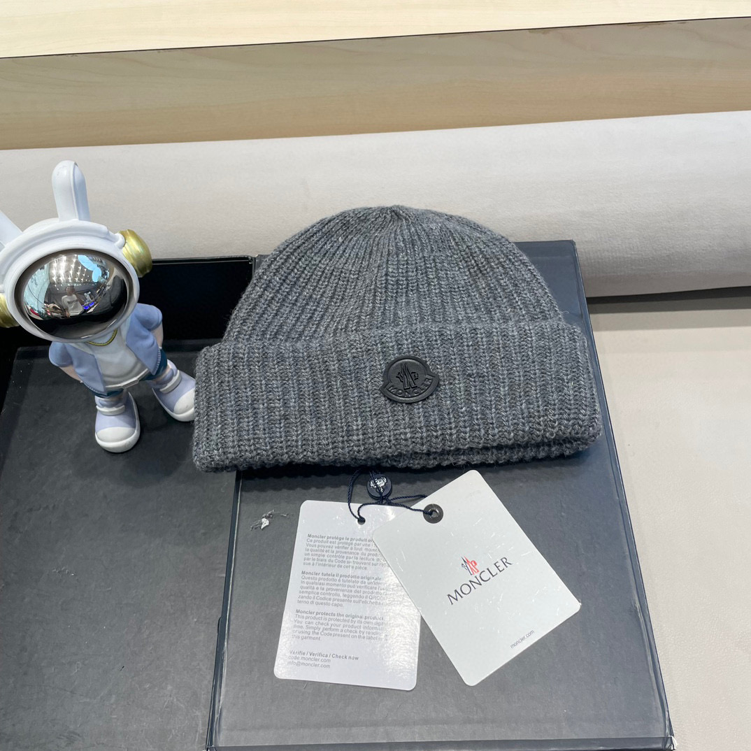moncler 年秋冬季新款韩版简约百搭针织帽子女防寒保暖护耳时尚毛线帽