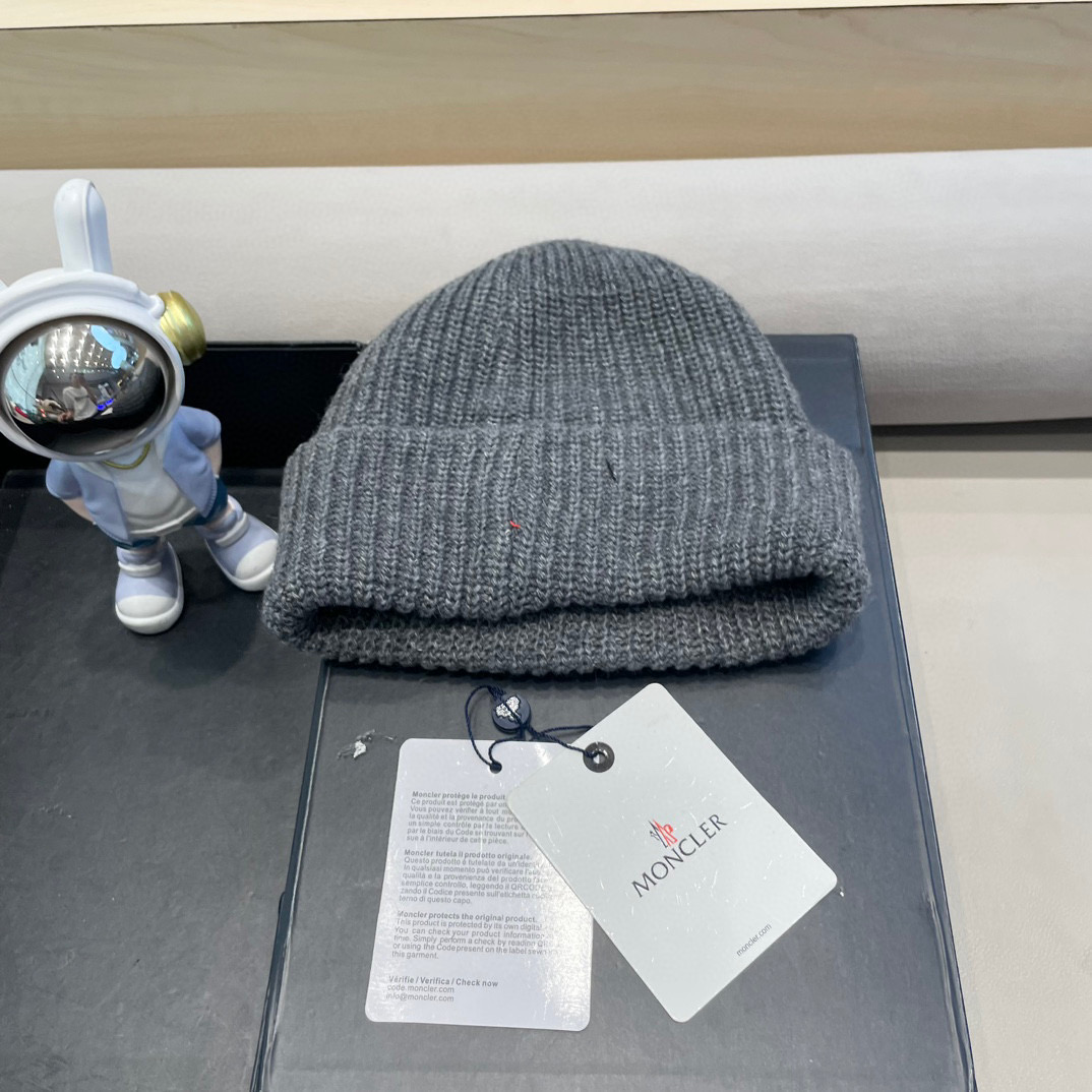 moncler 年秋冬季新款韩版简约百搭针织帽子女防寒保暖护耳时尚毛线帽