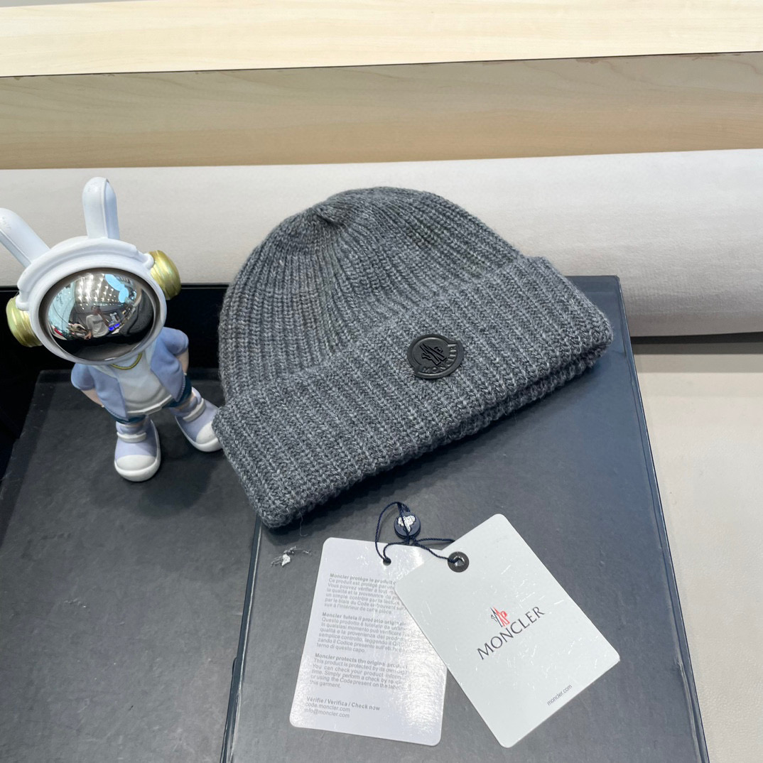 moncler 年秋冬季新款韩版简约百搭针织帽子女防寒保暖护耳时尚毛线帽