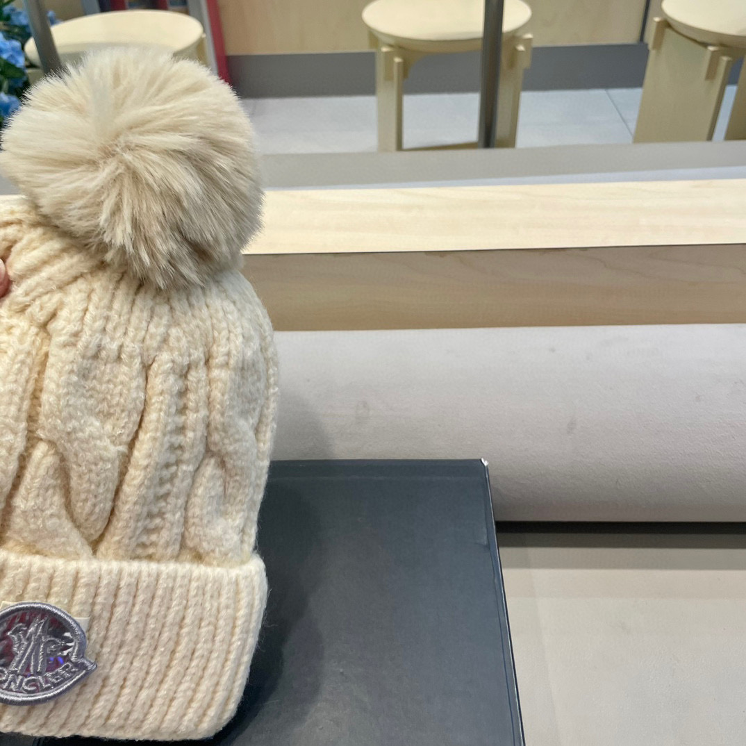 moncler毛线帽子女冬款加厚加绒护耳帽双层毛球针织帽新款