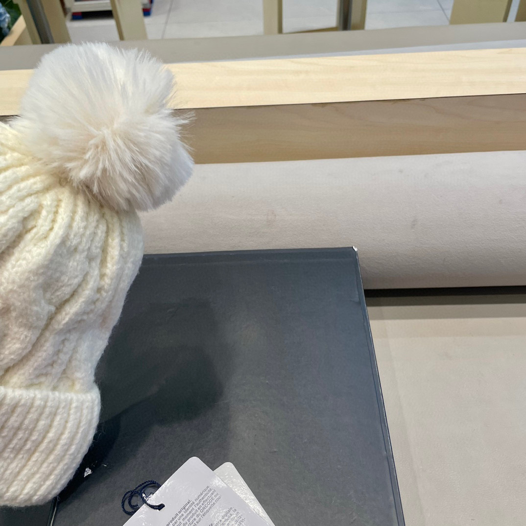 moncler毛线帽子女冬款加厚加绒护耳帽双层毛球针织帽新款