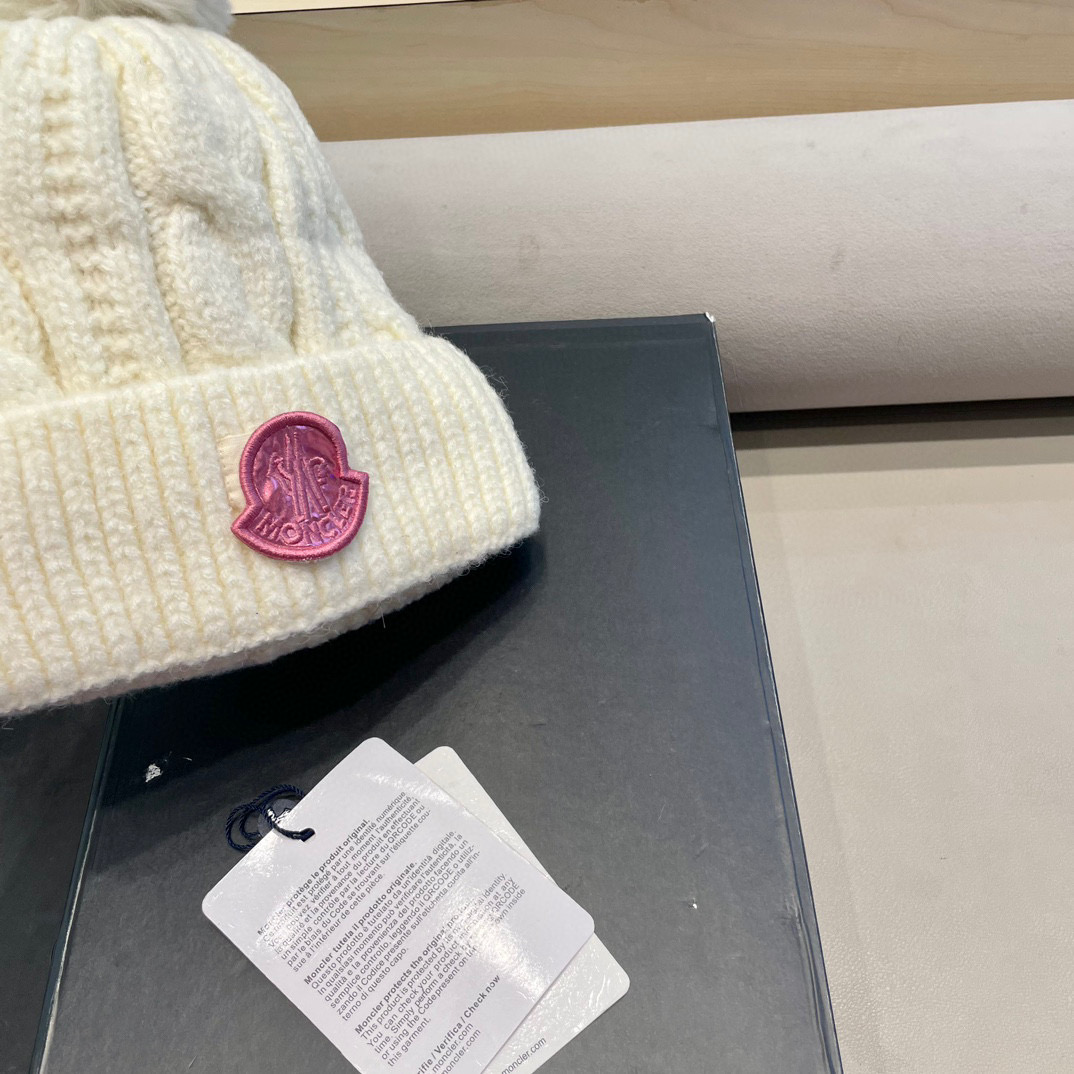 moncler毛线帽子女冬款加厚加绒护耳帽双层毛球针织帽新款