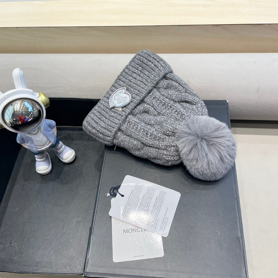 moncler毛线帽子女冬款加厚加绒护耳帽双层毛球针织帽新款