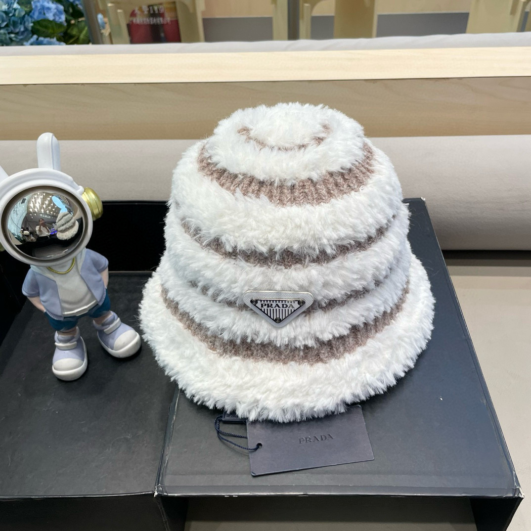 普拉达Prada新款毛绒大头围水桶帽女秋冬韩版可爱百搭显脸小保暖条纹渔夫帽子