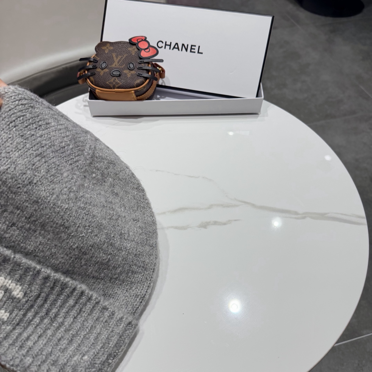 Chanel官网品质香奈儿秋冬网红时尚博主推荐款毛线帽，小红书爆款，手感超柔软舒适的针织线帽，弹性极佳！