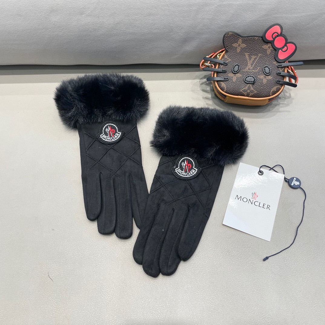 NO:618266,moncler2025 autumn and winter wool gloves are worth comparing the same style with different qualities, killing the poor products on the market, wool lining with velvet, classic and timeless style. If you like it, you can buy it, this quality can be used next year [Happy][Happy][Happy] Comes with box, one-size-fits-all gloves, gloves, gloves19860909moncler2025秋冬羊毛手套值得对比同款不同品质,秒杀市场差产品,羊毛内里加绒 经典不过时款.喜欢可以入手了,这种品质的今年用了明年还能用 [愉快][愉快][愉快]配盒子码数均码手套,手套,gloves,accessory