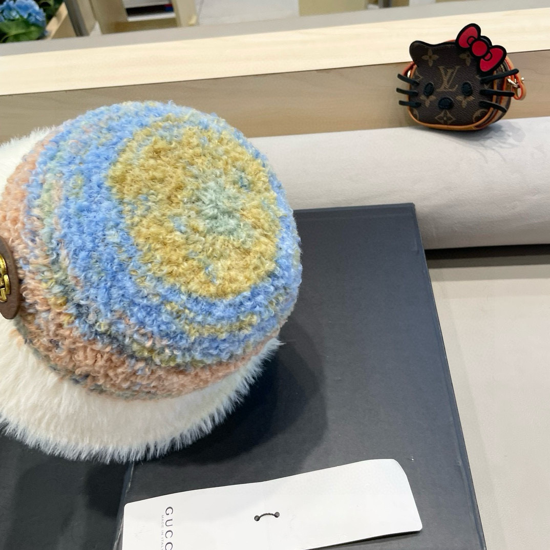 GUCCI古奇彩色渔夫帽秋冬新款女显脸小保暖针织毛线盆帽休闲毛绒水桶帽
