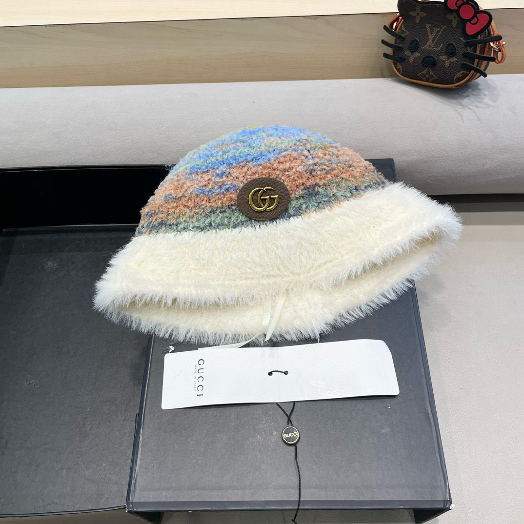 GUCCI古奇彩色渔夫帽秋冬新款女显脸小保暖针织毛线盆帽休闲毛绒水桶帽