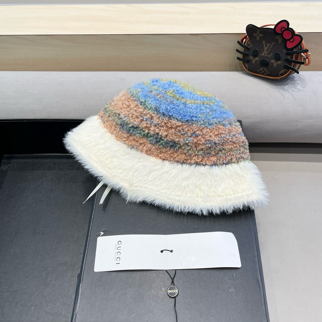 GUCCI古奇彩色渔夫帽秋冬新款女显脸小保暖针织毛线盆帽休闲毛绒水桶帽