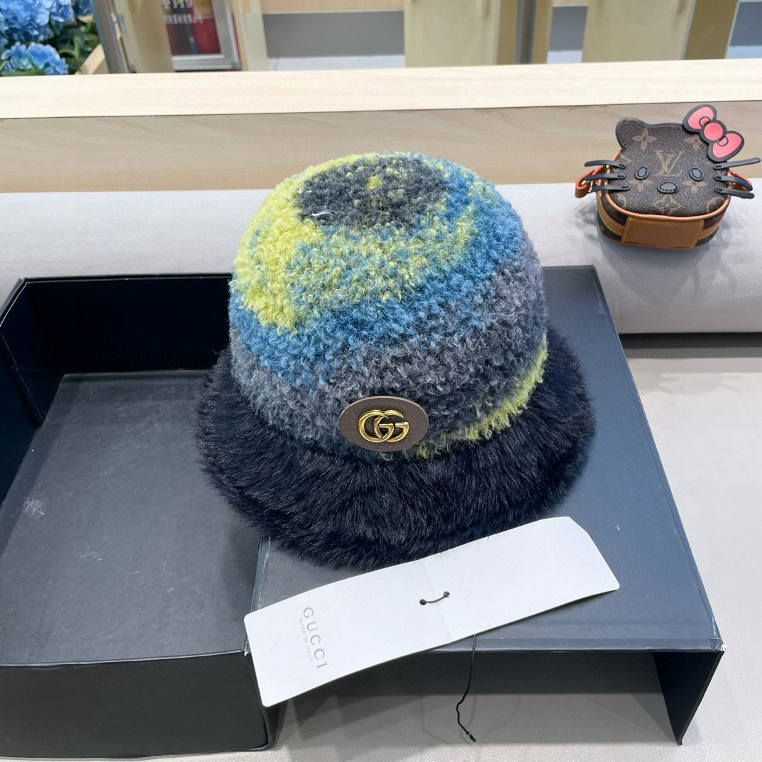 GUCCI古奇彩色渔夫帽秋冬新款女显脸小保暖针织毛线盆帽休闲毛绒水桶帽