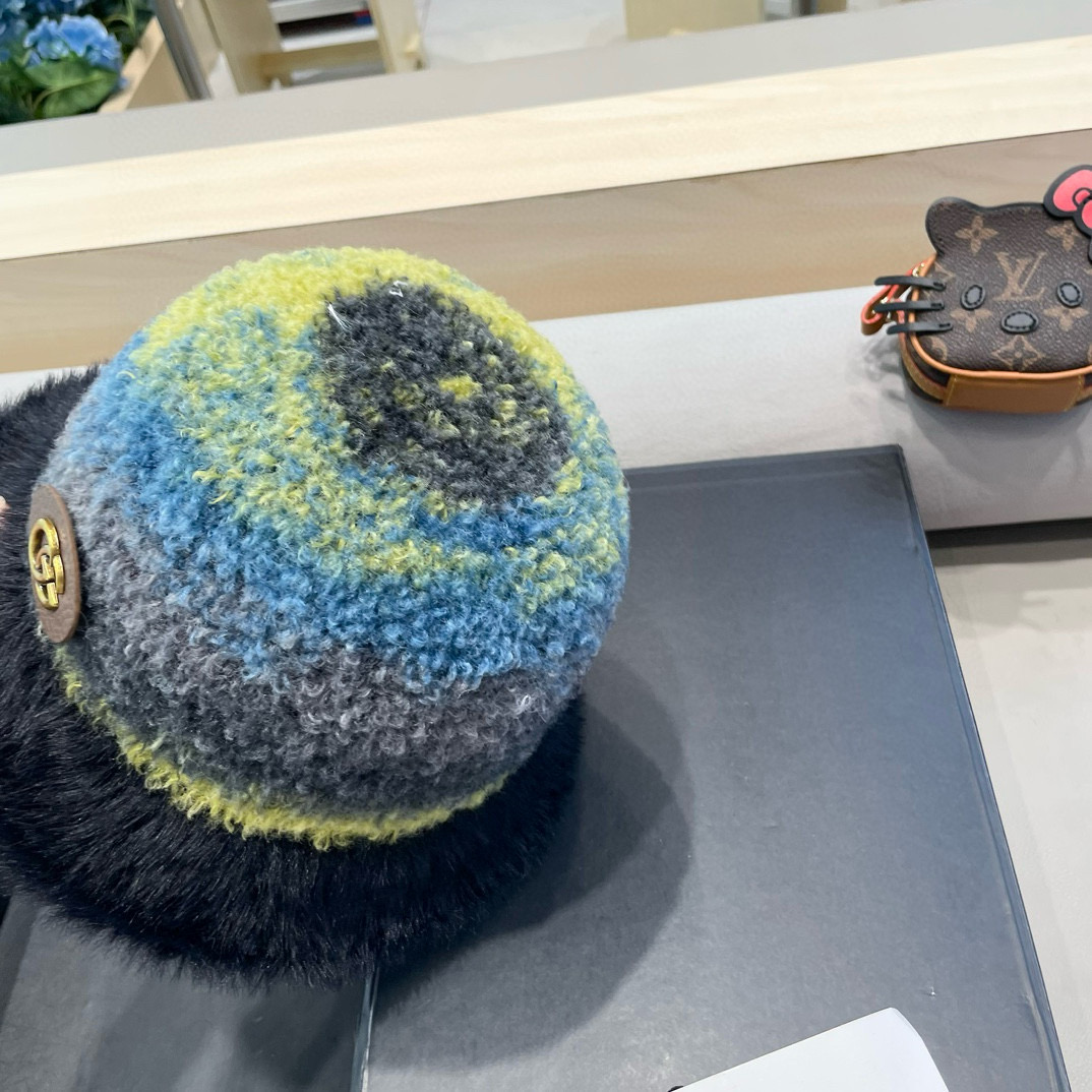 GUCCI古奇彩色渔夫帽秋冬新款女显脸小保暖针织毛线盆帽休闲毛绒水桶帽