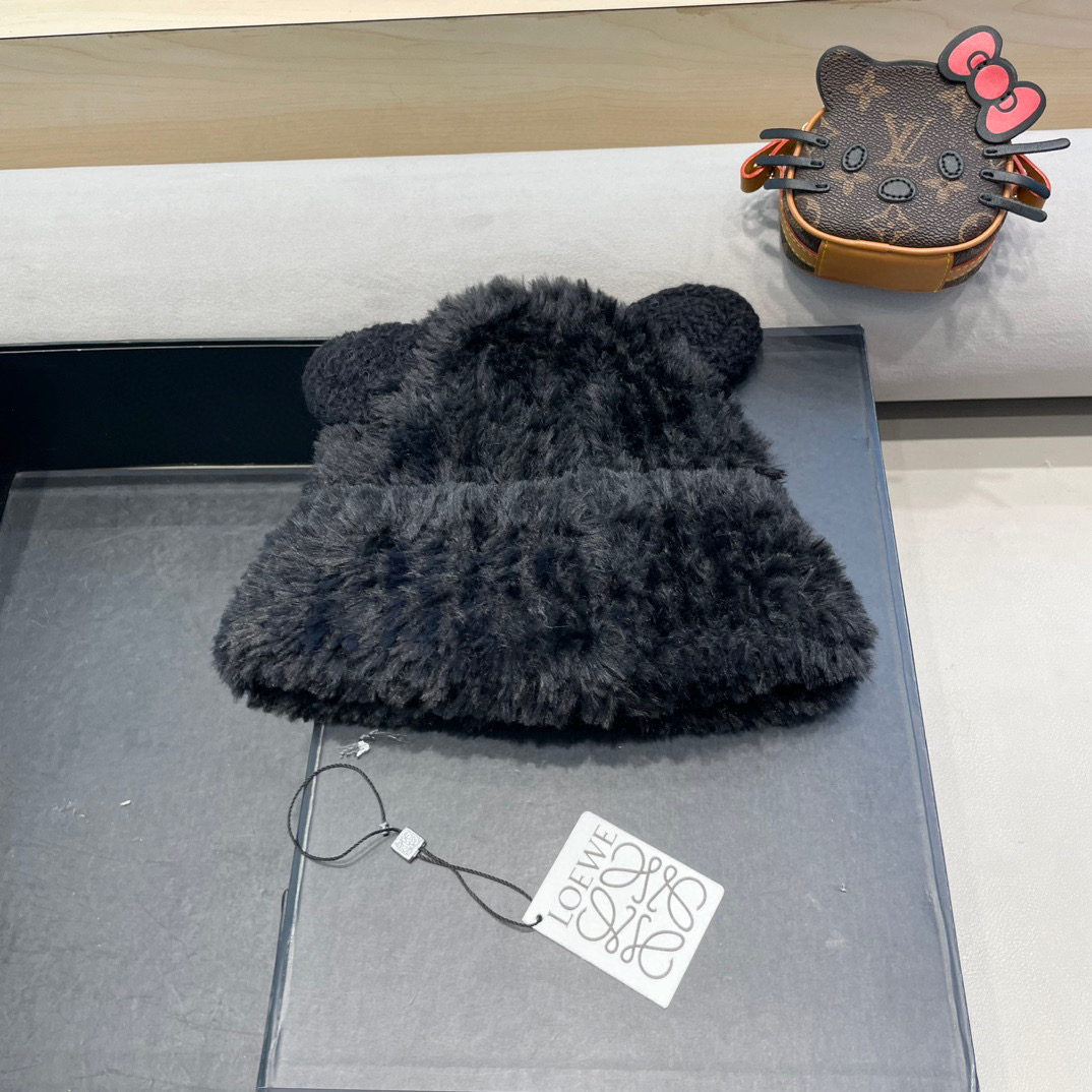 LOEWE 罗意威可爱小熊白色针织帽大头围保暖冬季百搭护耳毛线帽显脸小加厚防寒