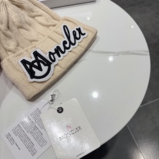 高版本!!!蒙口MONCLER高品质针织兔羊毛毛线帽 超经典不过时的一款秋冬冷帽🥶 懂货的小姐姐必入款,帽型质量市场都有 高版本!!!蒙口MONCLER高品质针织兔羊毛毛线帽 超经典不过时的一款秋冬冷帽🥶 懂货的小姐姐必入款,帽型质量市场都有