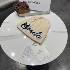高版本!!!蒙口MONCLER高品质针织兔羊毛毛线帽 超经典不过时的一款秋冬冷帽🥶 懂货的小姐姐必入款,帽型质量市场都有 高版本!!!蒙口MONCLER高品质针织兔羊毛毛线帽 超经典不过时的一款秋冬冷帽🥶 懂货的小姐姐必入款,帽型质量市场都有