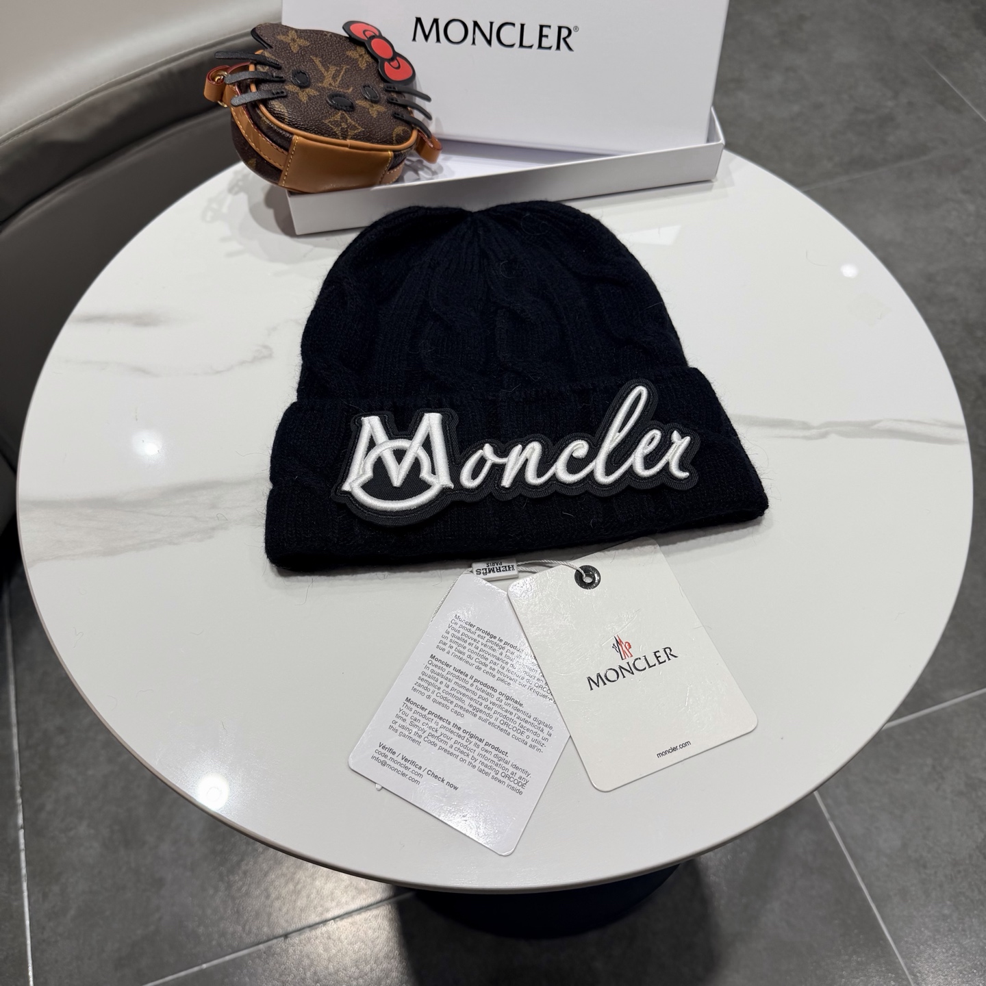 高版本！！！蒙口MONCLER高品质针织兔羊毛毛线帽 超经典不过时的一款秋冬冷帽🥶 懂货的小姐姐必入款，帽型质量市场都有