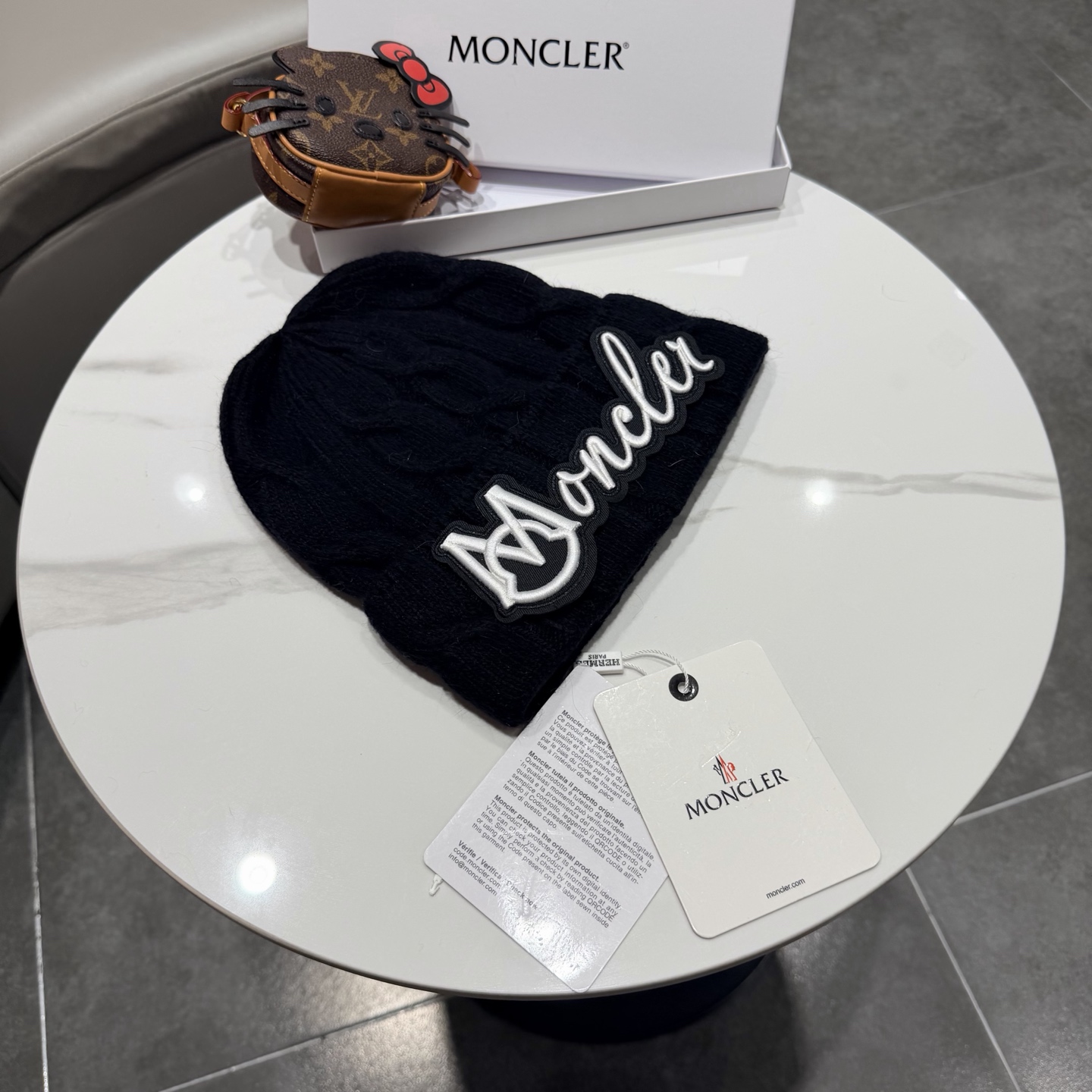 高版本！！！蒙口MONCLER高品质针织兔羊毛毛线帽 超经典不过时的一款秋冬冷帽🥶 懂货的小姐姐必入款，帽型质量市场都有